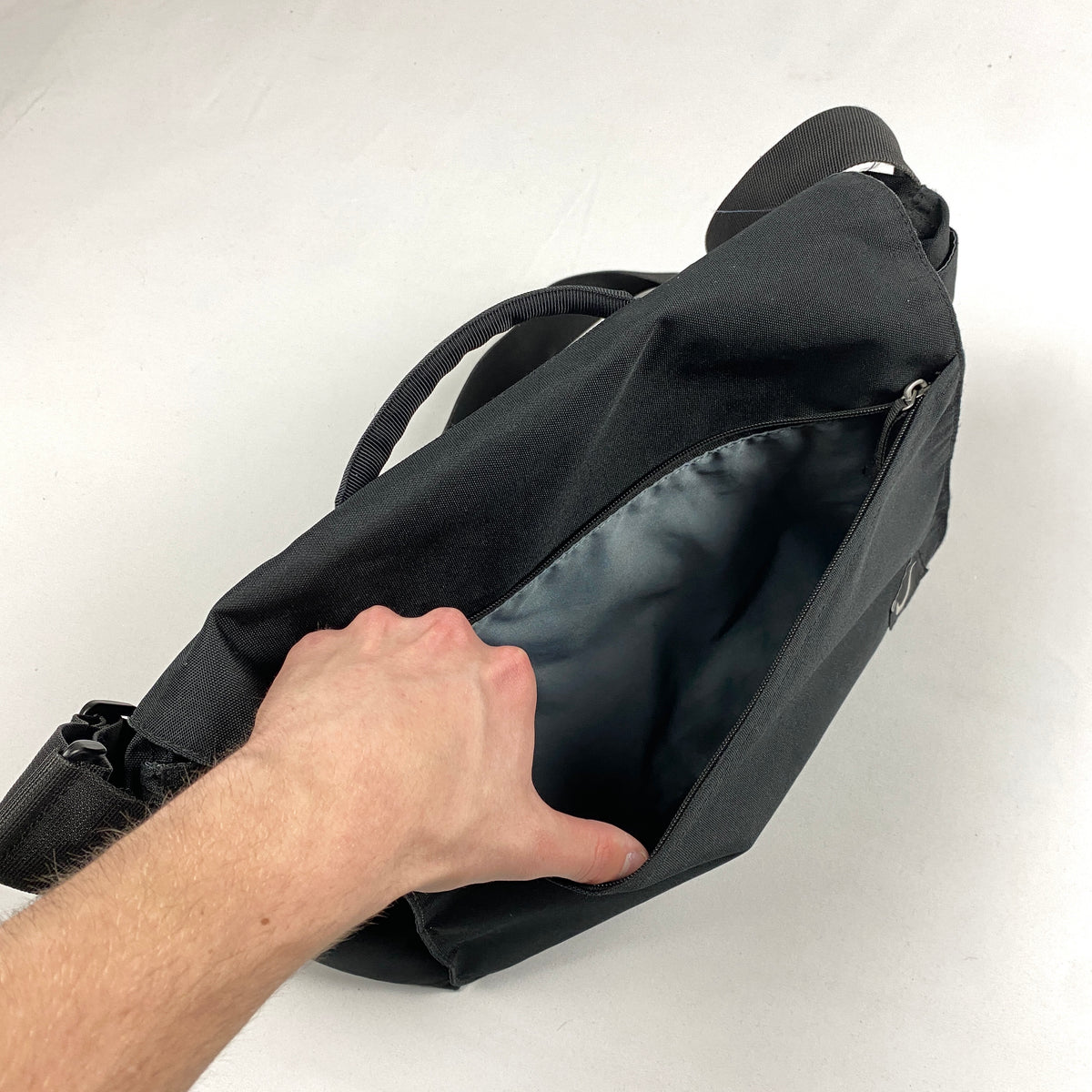 NIKE Laptop Umhängetasche