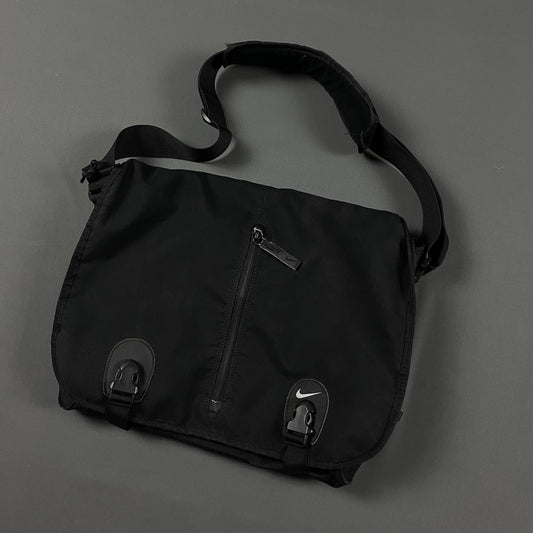 Vintage NIKE x CORDURA messenger bag