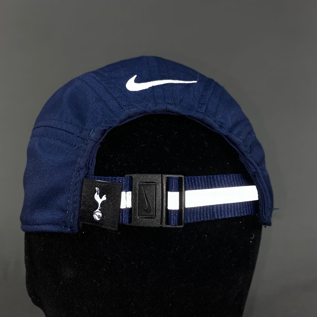 NIKE Tn x Tottenham Reflective Kappe