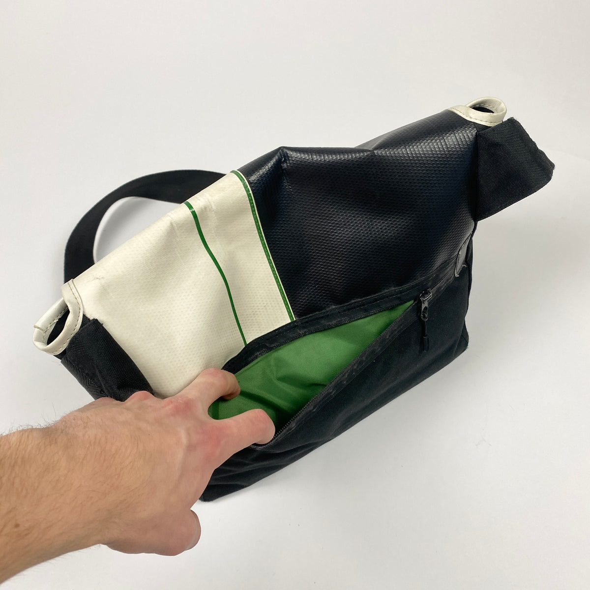 LACOSTE Umhängetasche