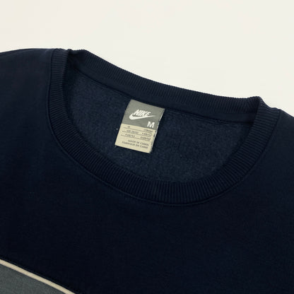 NIKE Sweater