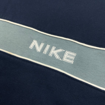 NIKE Sweater