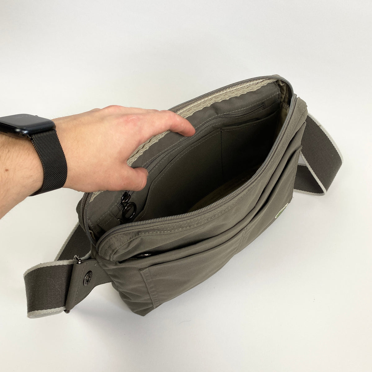 LACOSTE bag