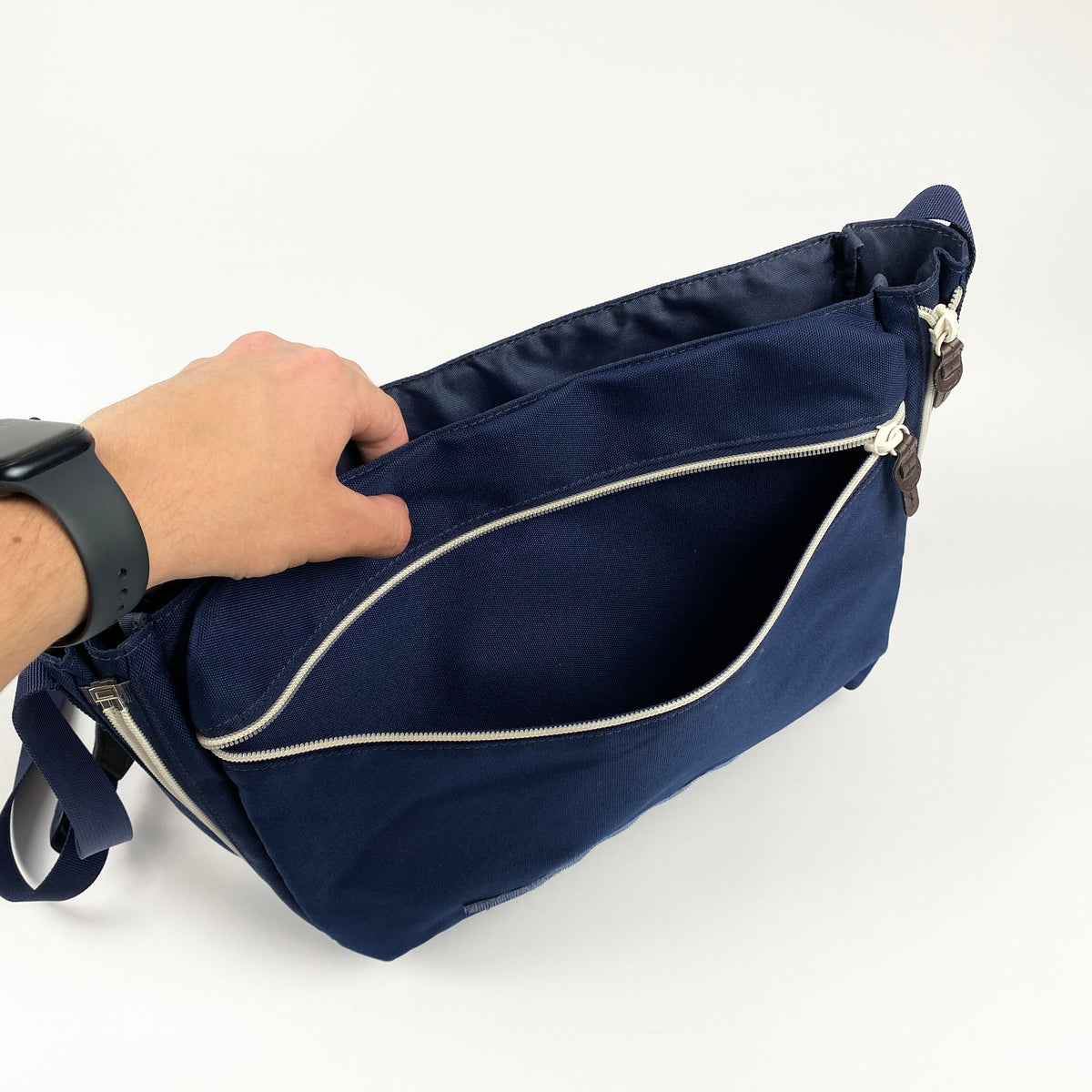 LACOSTE Umhängetasche