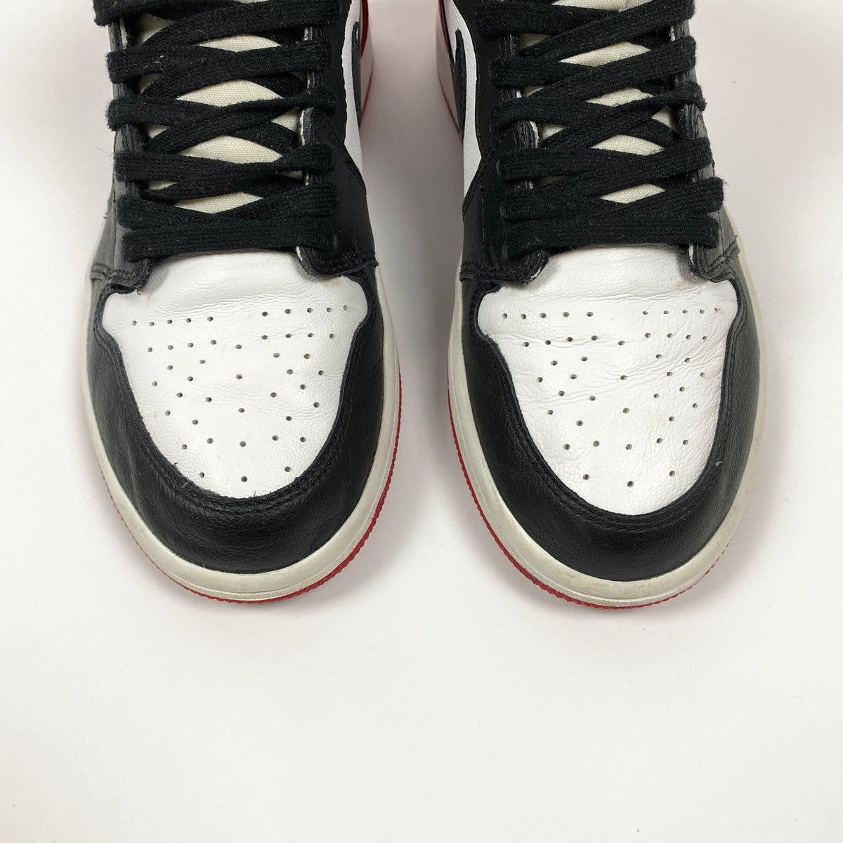 Nike Air Jordan 1 OG "Red Satin"