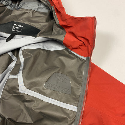 ARCTERYX x GORE-TEX Beta SL Hybrid