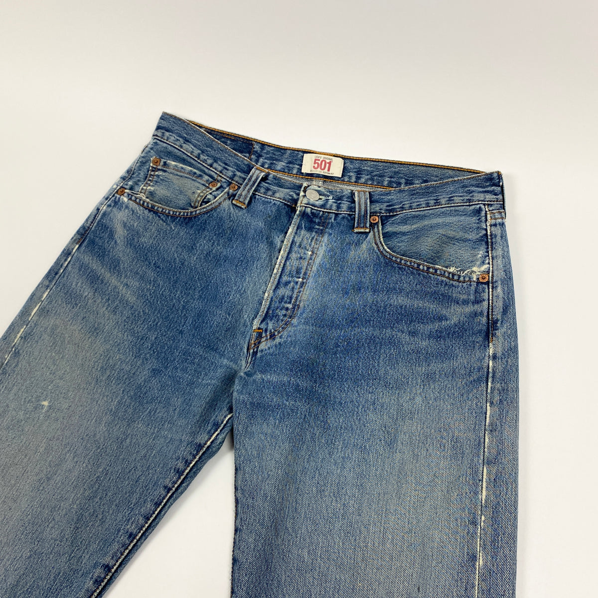 LEVIS Ripped Jeans