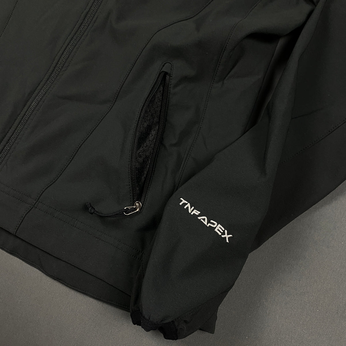 THE NORTH FACE Apex Softshell Jacket