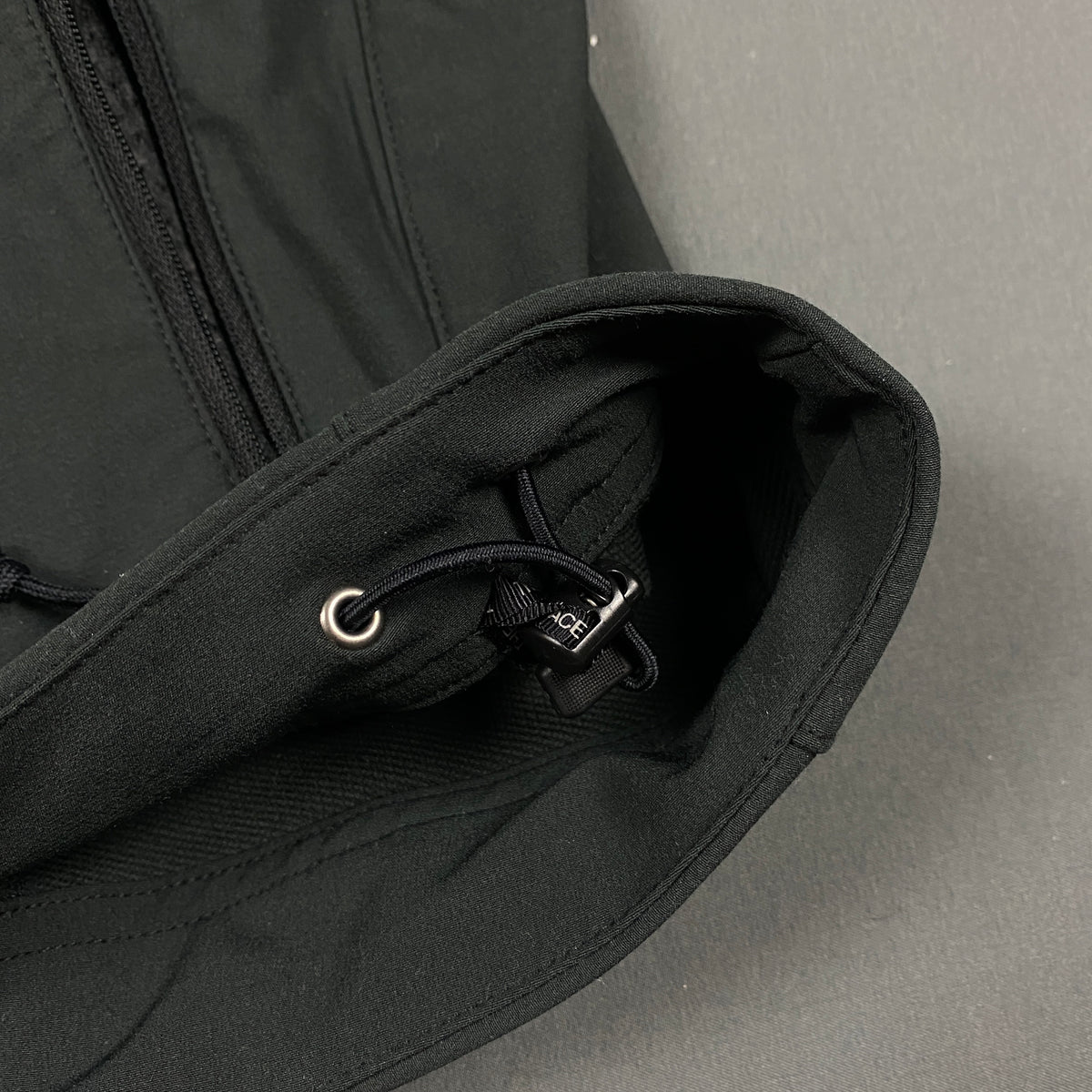 THE NORTH FACE Apex Softshell Jacket