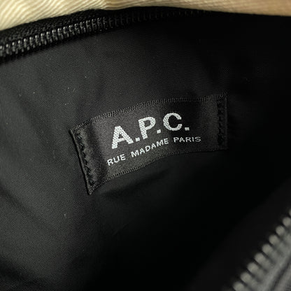 A.P.C. Umhängetasche