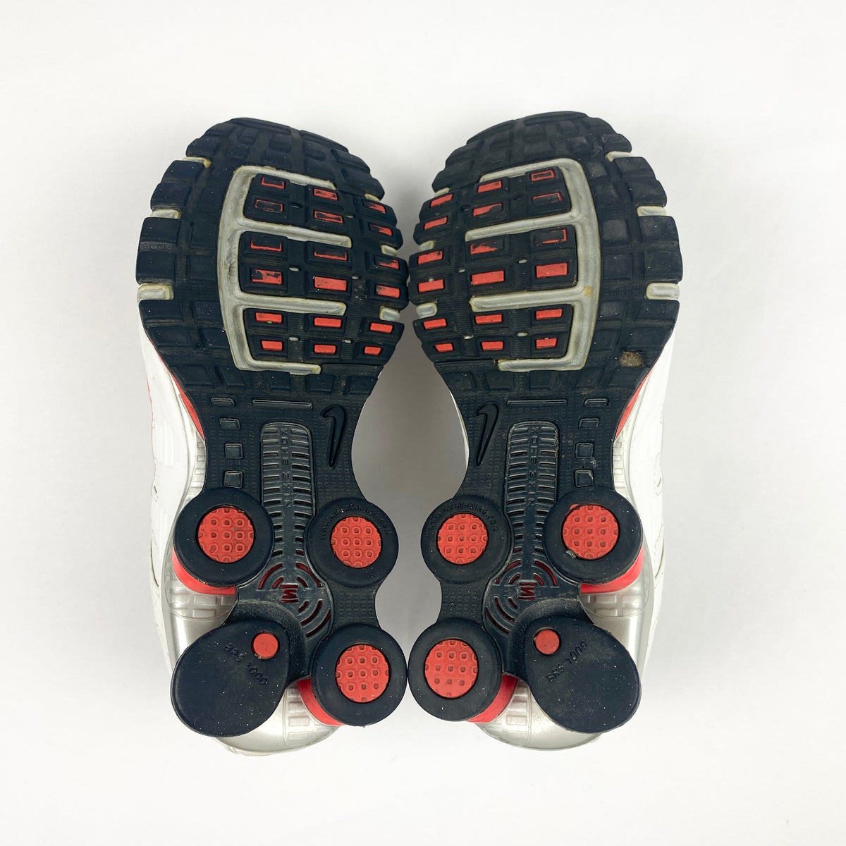 NIKE SHOX
