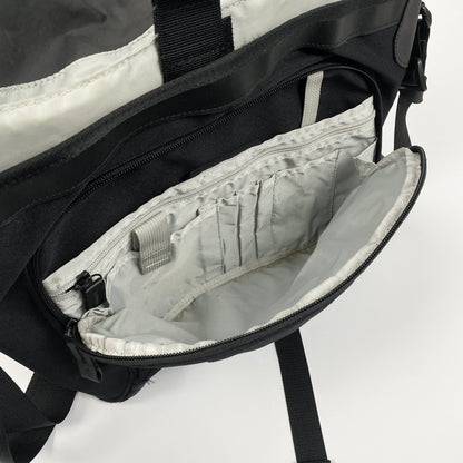 NIKE x CORDURA Umhängetasche