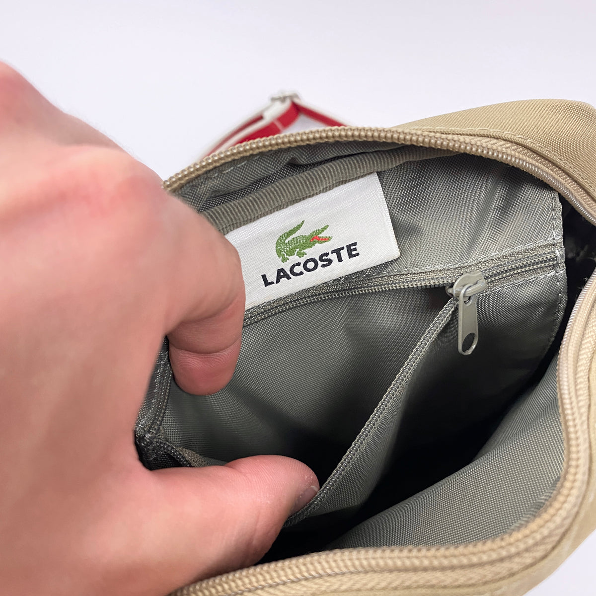 LACOSTE Umhängetasche
