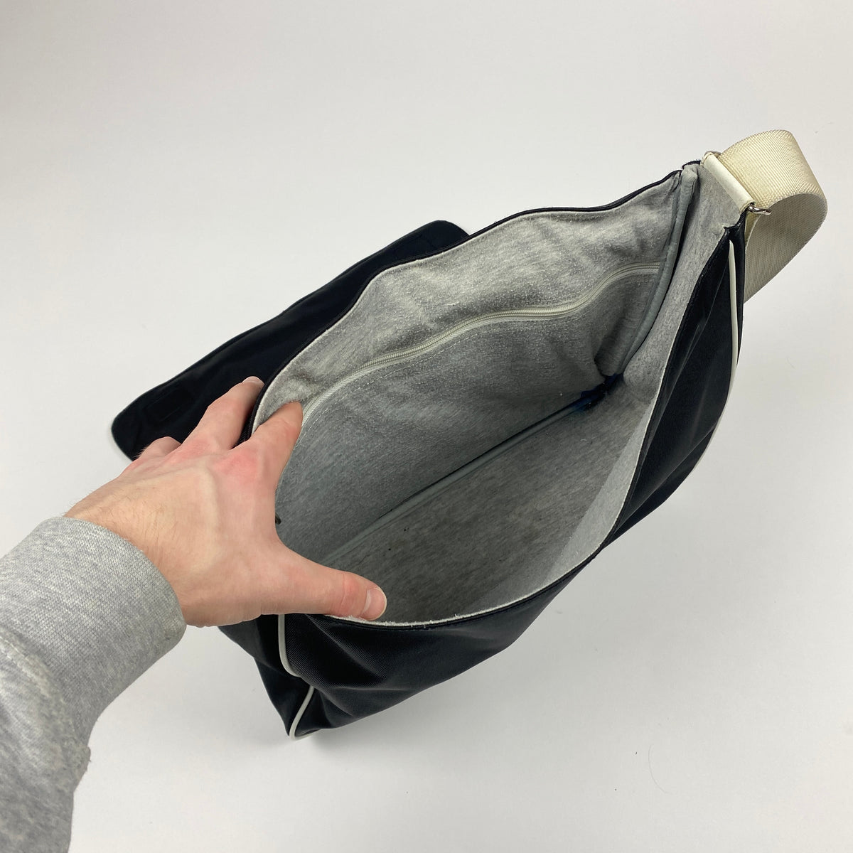 LACOSTE Messenger Bag