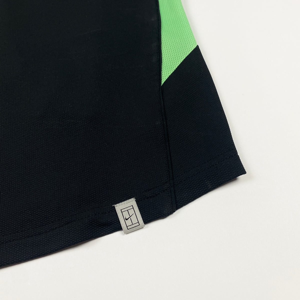 NIKE Half-Zip T-Shirt