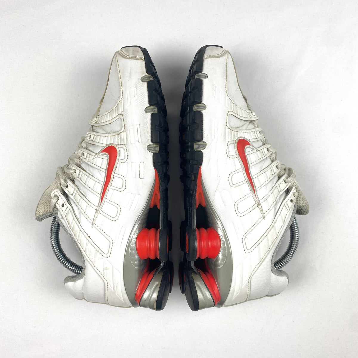 NIKE SHOX
