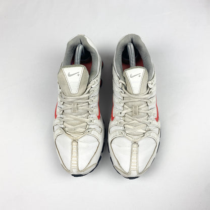 NIKE SHOX