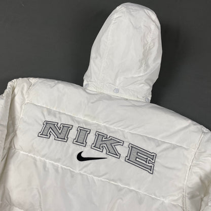 NIKE Spell Out Puffer Jacke