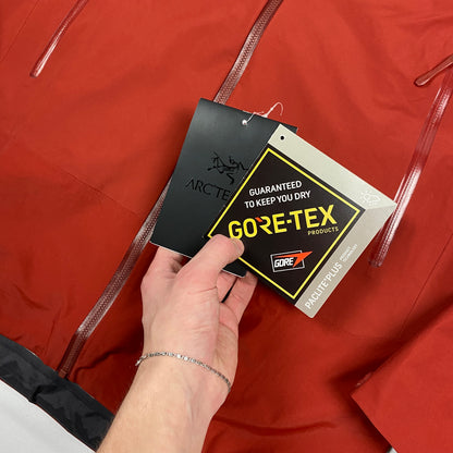 ARCTERYX x GORE-TEX Beta SL Hybrid