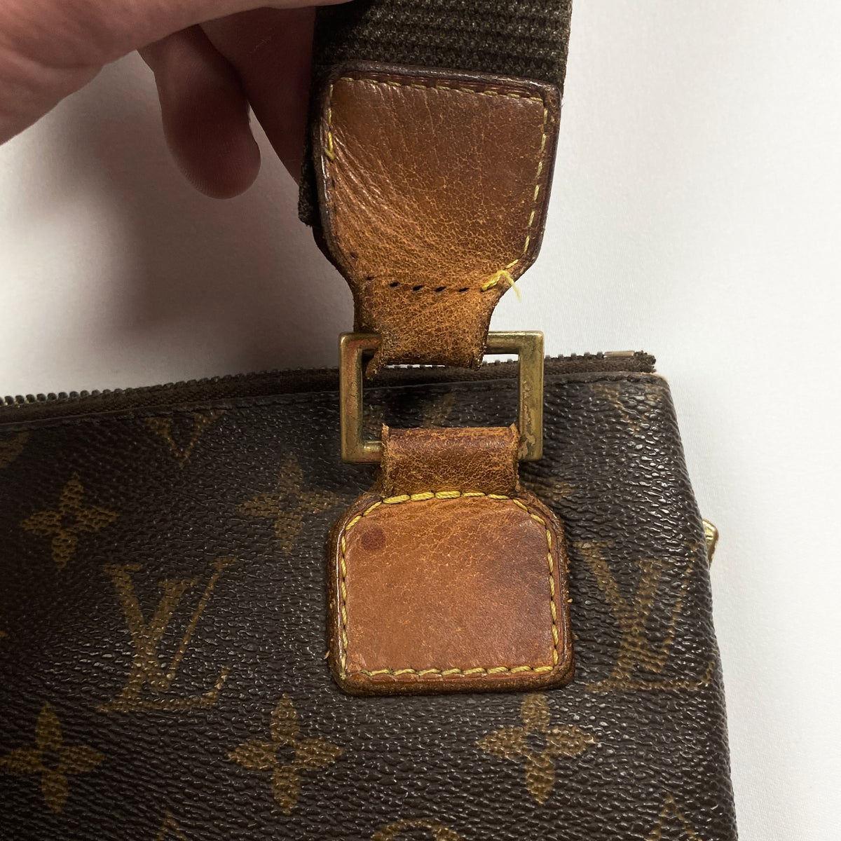 Vintage LOUIS VUITTON shoulder bag
