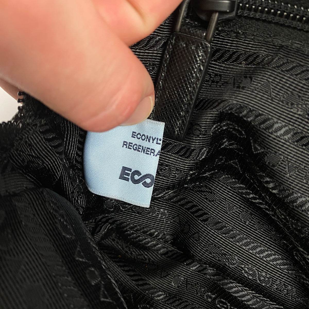 PRADA Re-Nylon Bauchtasche 2022