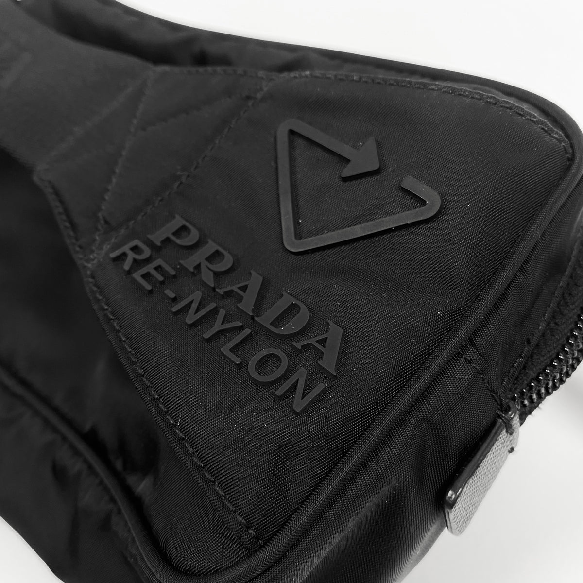 PRADA Re-Nylon Bauchtasche 2022