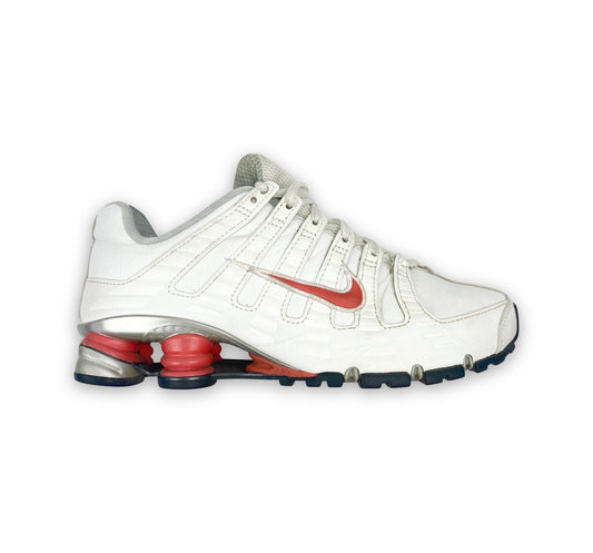 NIKE SHOX