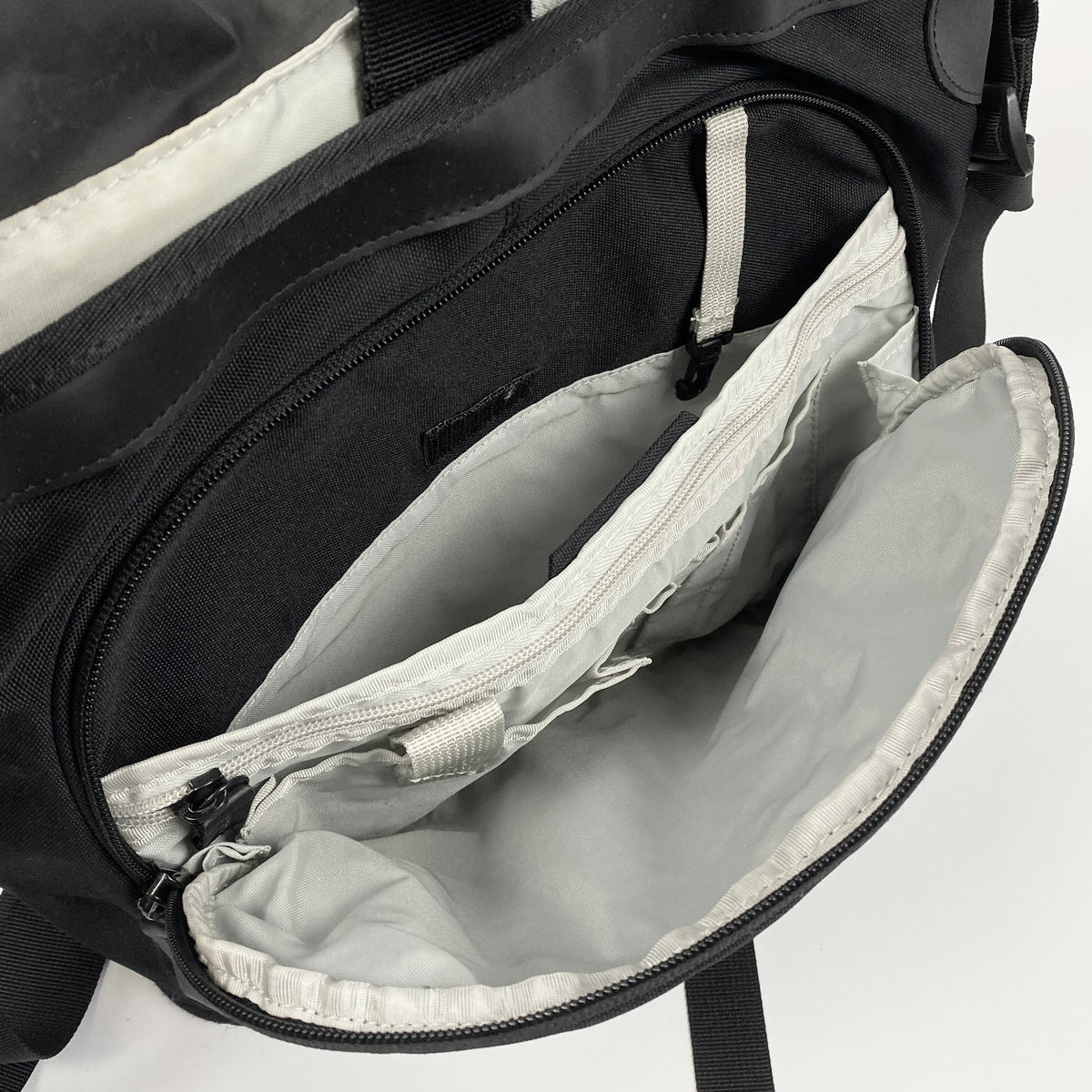 NIKE x CORDURA Umhängetasche