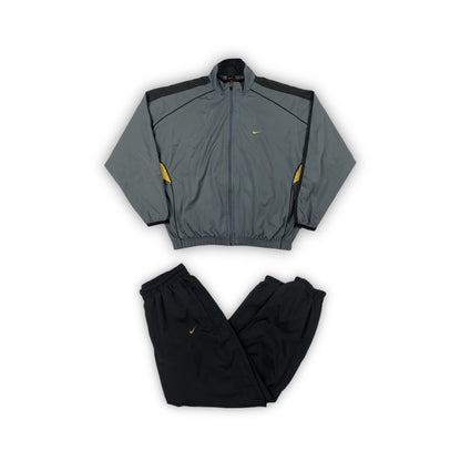 NIKE tracksuit