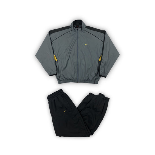 NIKE Tracksuit