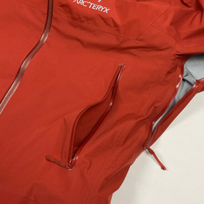 ARCTERYX x GORE-TEX Beta SL Hybrid