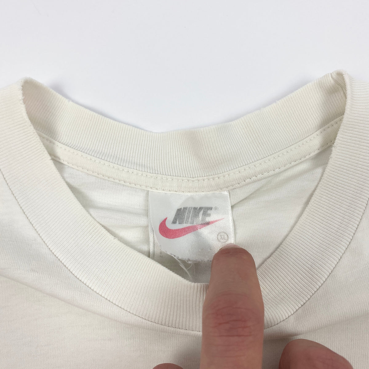 Vintage NIKE Swoosh Lettering T-Shirt