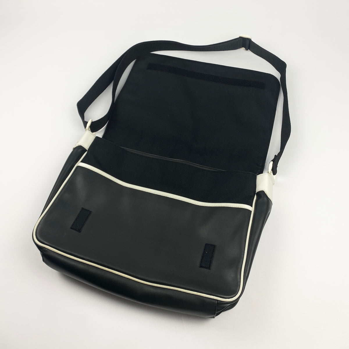 LACOSTE SPORT Messenger Bag