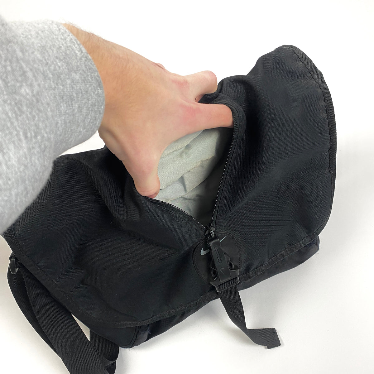 NIKE x CORDURA Umhängetasche
