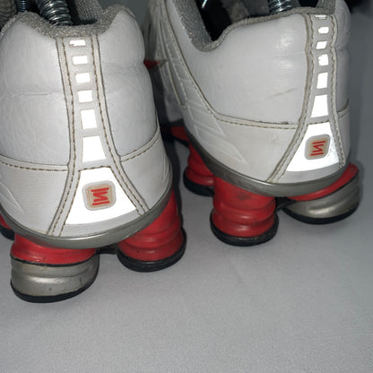 NIKE SHOX