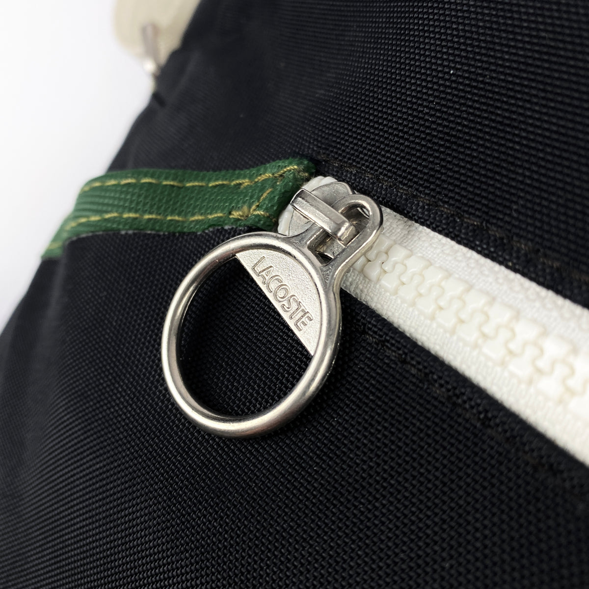 LACOSTE Umhänge Tasche