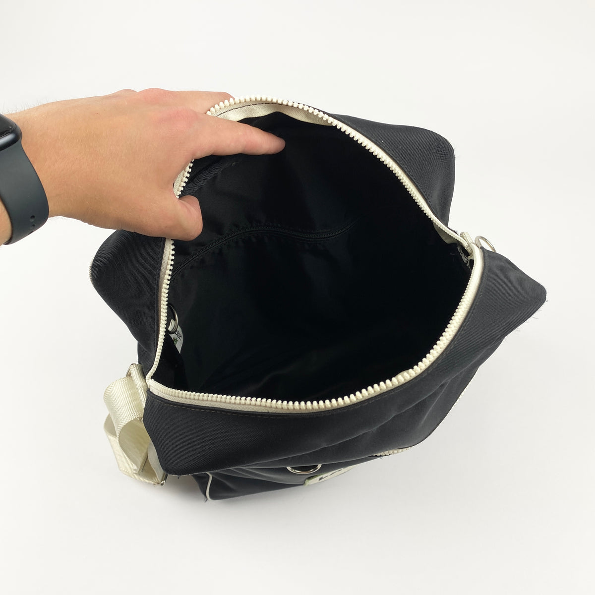 LACOSTE Umhänge Tasche
