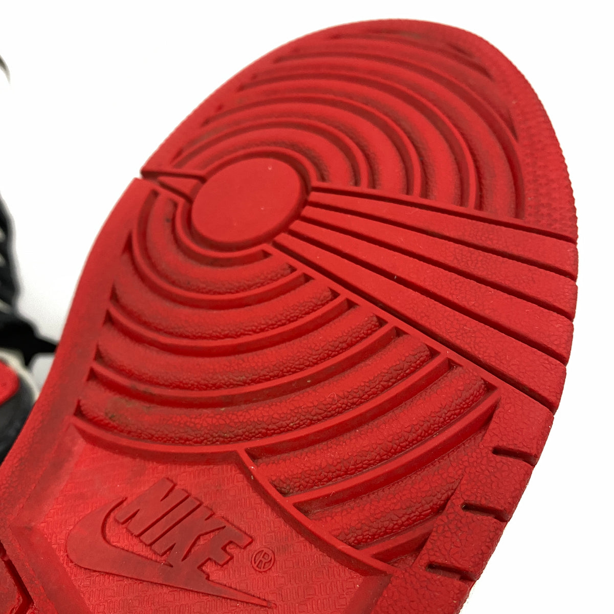 Nike Air Jordan 1 OG "Red Satin"