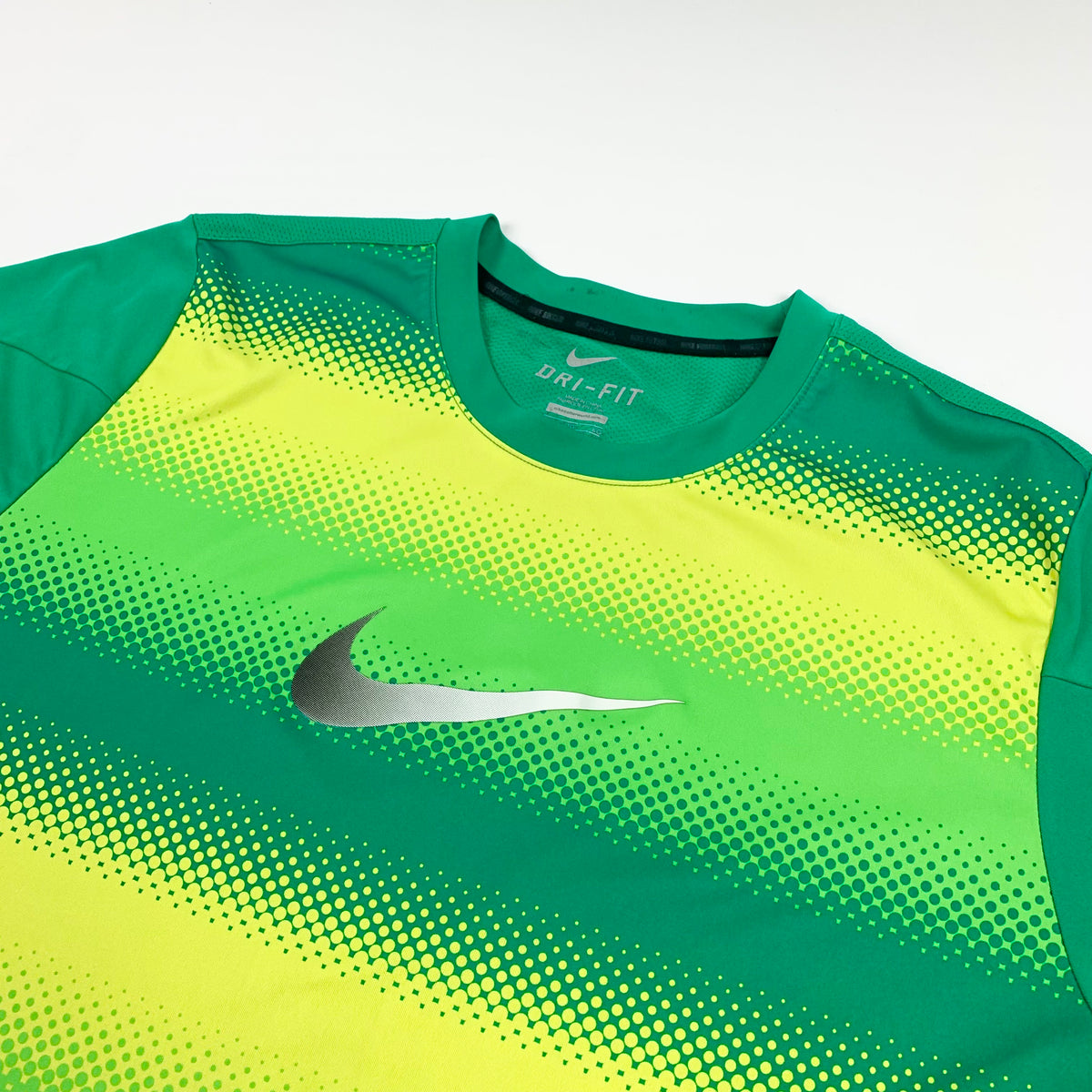 NIKE Mid Swoosh Tee