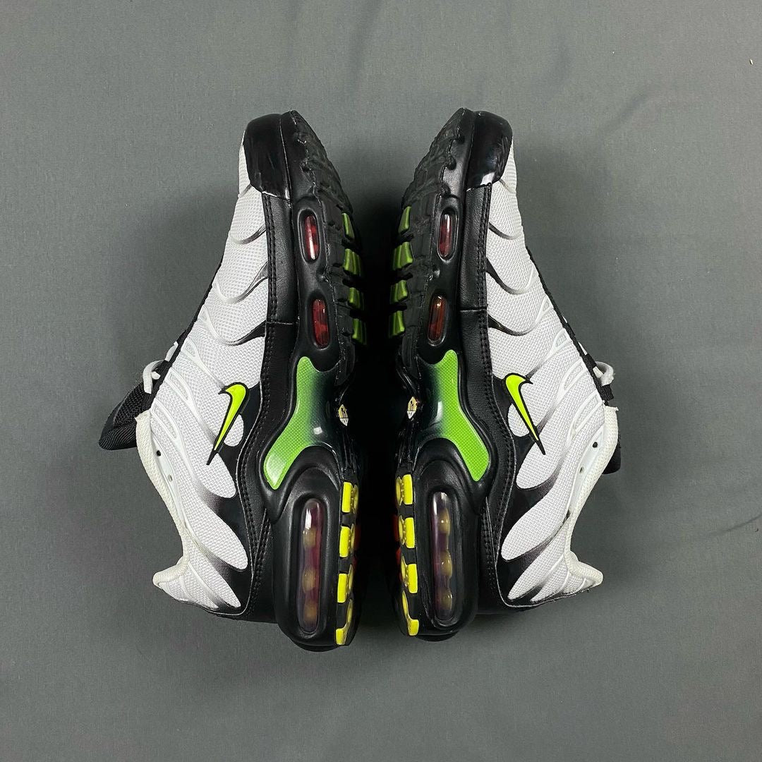 Nike Air Max Plus Tn Hyper Chrimson
