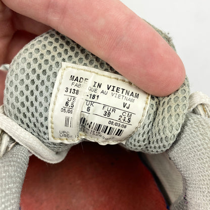 NIKE SHOX